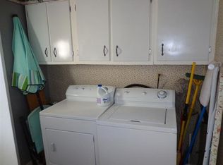 1037 Pinon Ln, Carlsbad, NM 88220