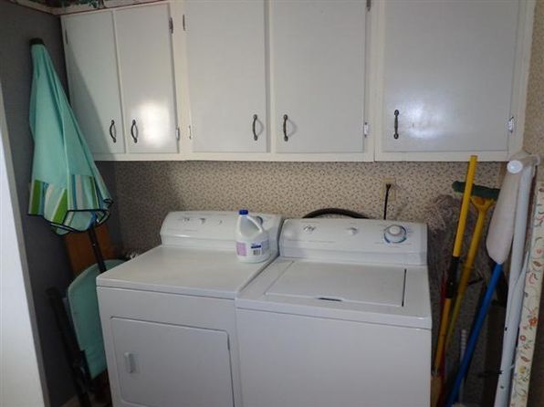 1037 Pinon Ln, Carlsbad, NM 88220