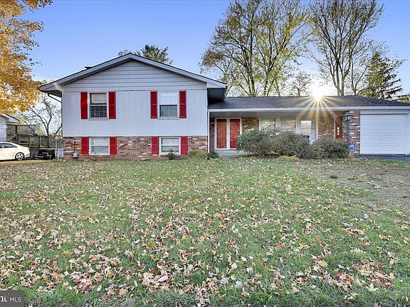 2nd image of 1504 N Dinwiddie St