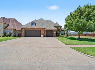 2605 SW 68th St, Lawton, OK 73505