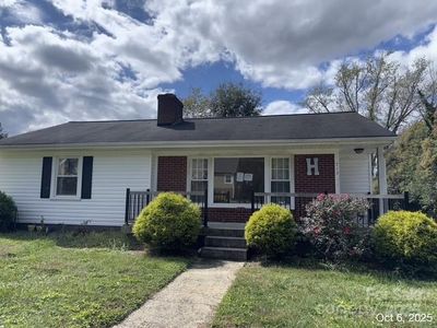 713 Circle Dr NE, Lenoir, NC, 28645