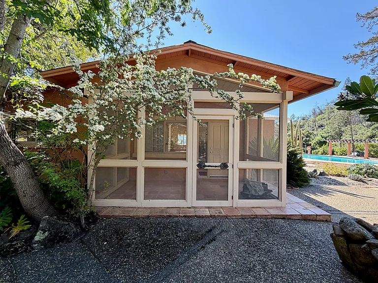 321 Dutch Henry Canyon Rd — Photo 12