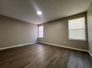 2817 Greenwood Ave, Louisville, KY 40211