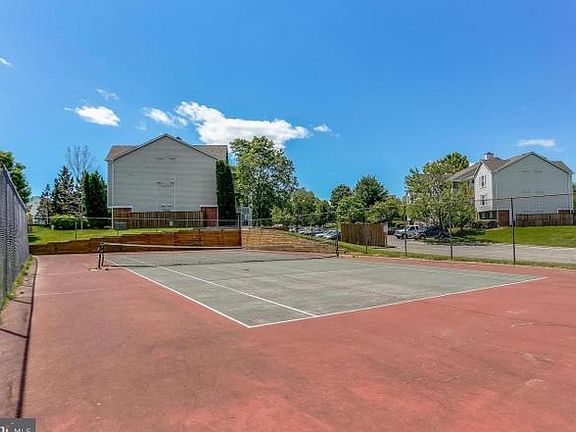 2nd image of 3580 Sherbrooke Cir Unit 101