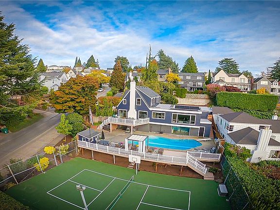 Can't travel due to Covid-19? YESSSS!  This luxurious home, and property, feel, and look, like you are living at a 5-star resort....EVERY DAY!