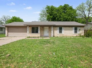 821 E Bovell St, Crowley, TX 76036