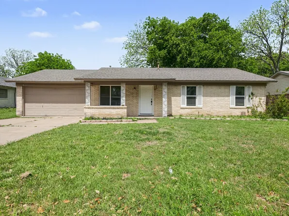 821 E Bovell St, Crowley, TX 76036