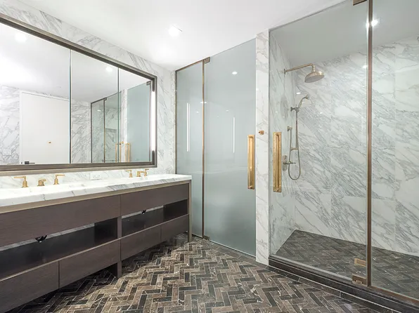 500 West 21st Street image 9 of 12