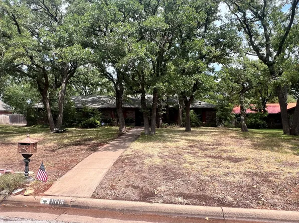 1315 Roanoake Dr, Graham, TX 76450