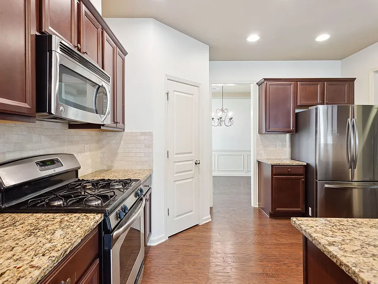 655 Township Cir — Photo 7