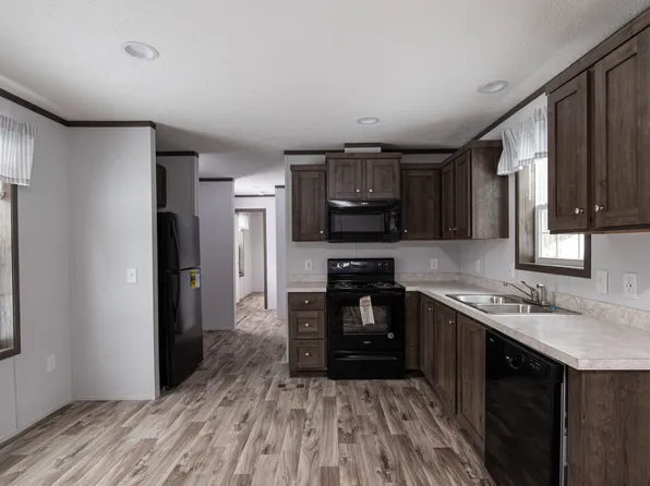 35 Overlook Lane, Coventry, VT 05855