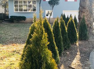 189 Schwar Ct, Englewood, NJ 07631