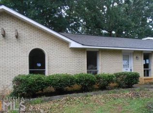 7000 Stephens Dr, Rex, GA 30273