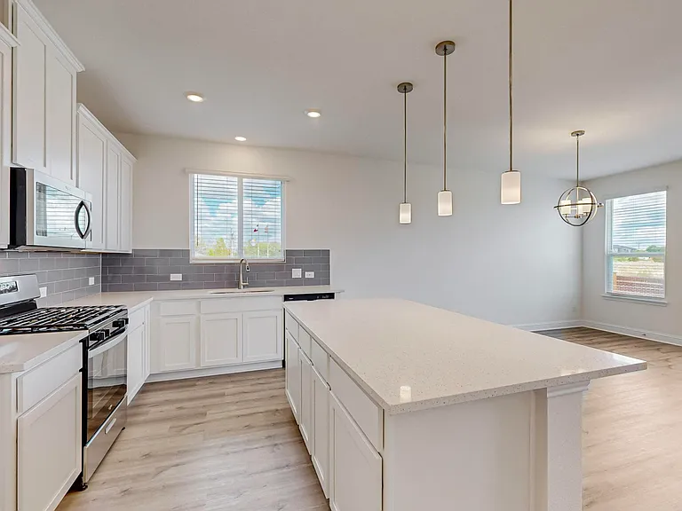 353 Princewood Dr — Photo 6