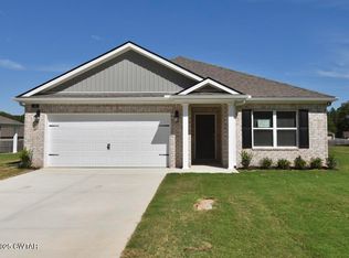 12 Vintage Grove Rd, Jackson, TN 38305