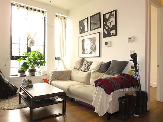 Rented by Rennit Inc. | media 72