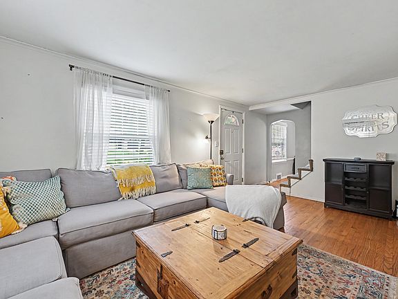 5th image of 7921 Madison Ave