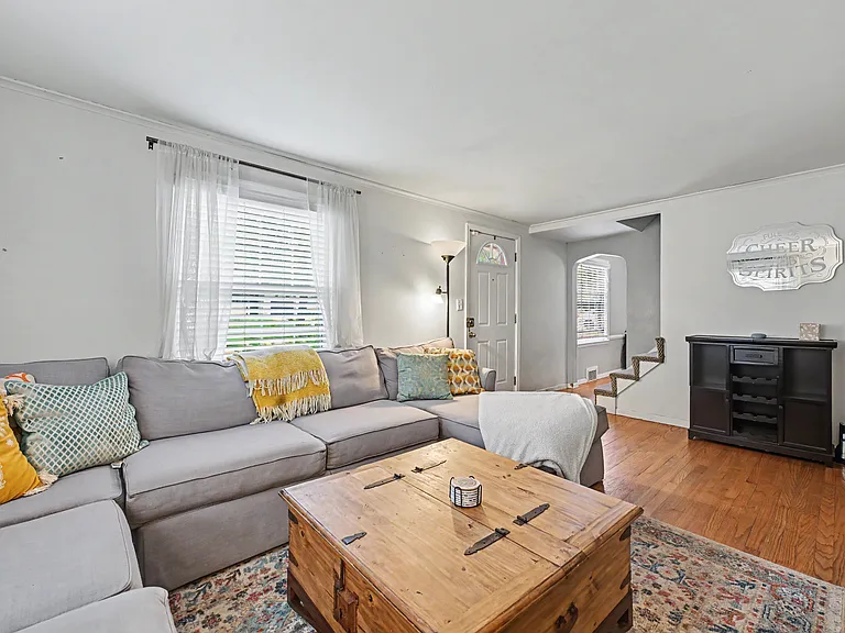 7921 Madison Ave — Photo 5
