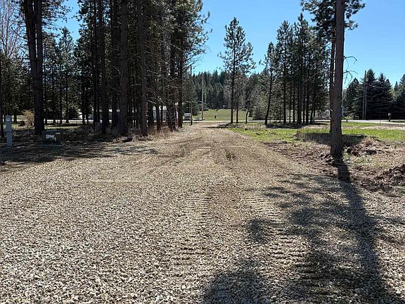 3rd image of 207 Davis Rd