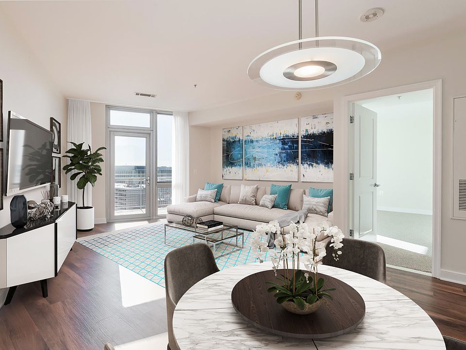 2nd image of 555 Massachusetts Ave NW APT 1418