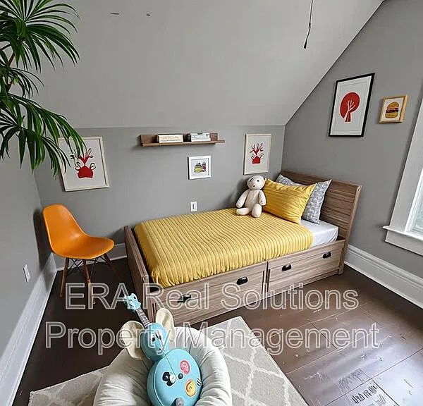 80 Warren Ave — Photo 5