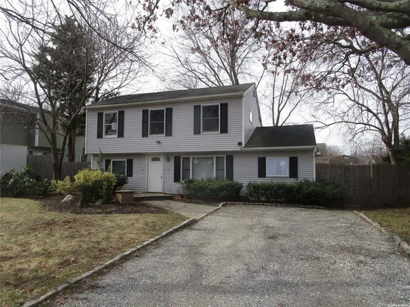 15 Huron Street, Port Jefferson Station, NY 11776