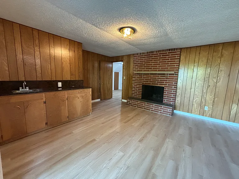 3257 Halverson Ave — Photo 19