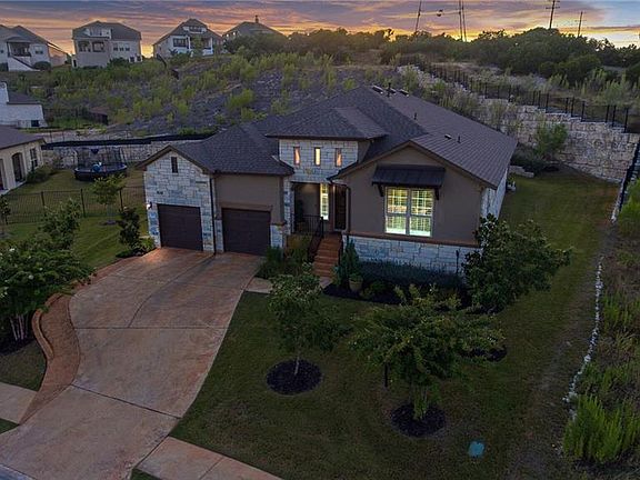3rd image of 315 Highland Village Dr