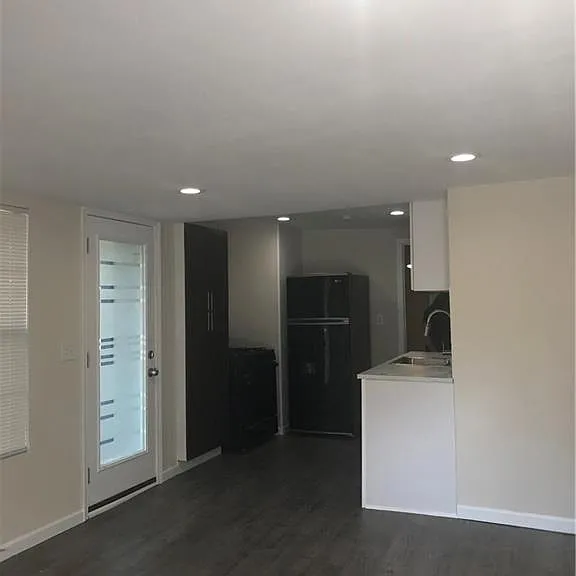 1119 Spur St #A — Photo 9