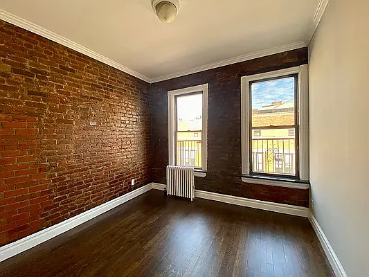 Rented by Nest Seekers International | media 12