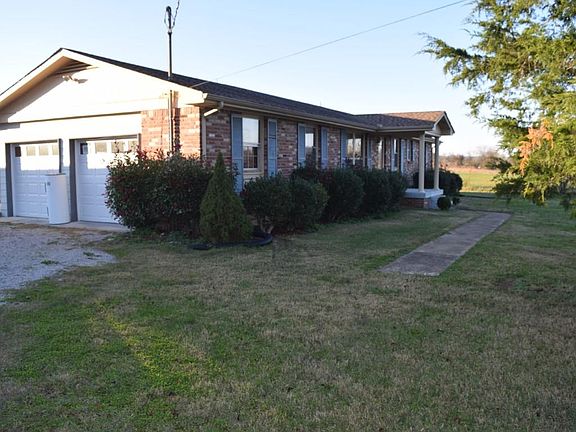 3rd image of 882 Kingdom Rd