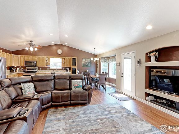 5th image of 1123 Country Acres Dr