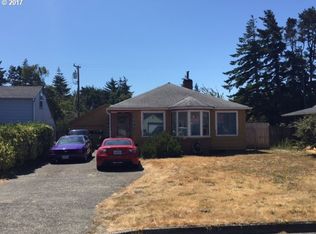 2052 17th St, Florence, OR 97439
