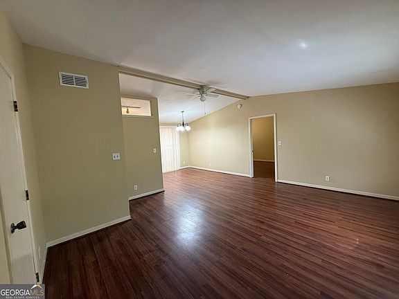 4th image of 36 Hill Rd