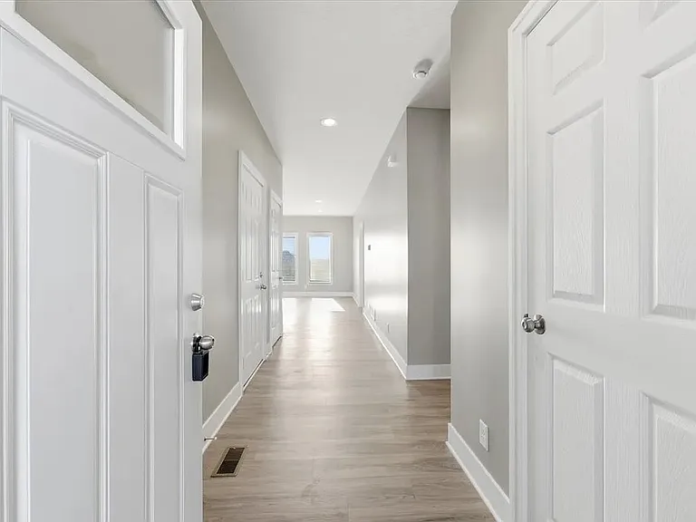 22953 Cayuse St — Photo 5