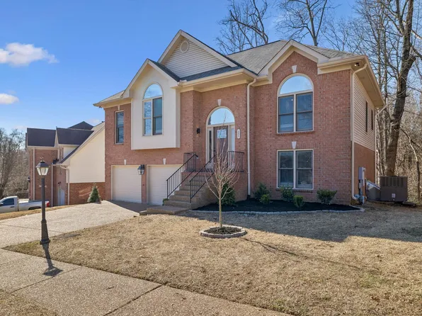 3821 Lakeridge Run, Nashville, TN 37214