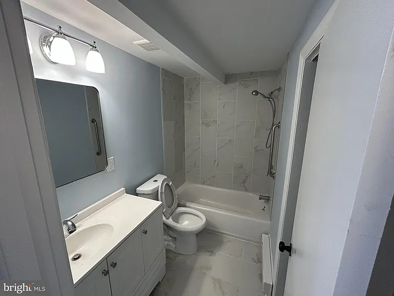 3200 W Brigantine Ave #3 — Photo 9