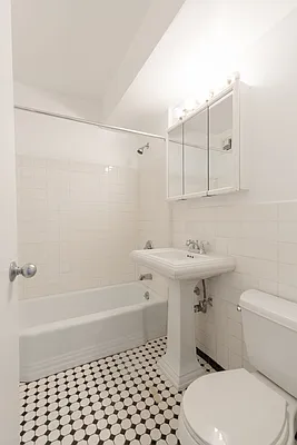 Rented by Stonehenge NYC LLC | media 14