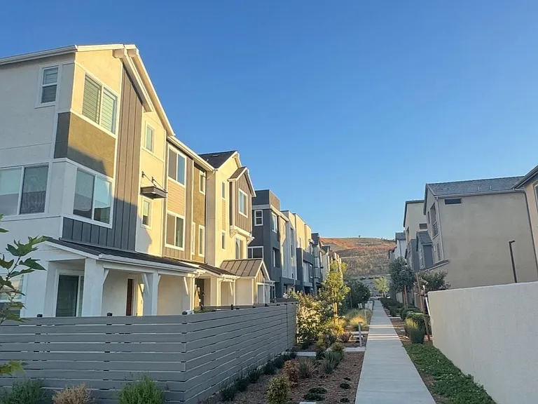 Bear Creek Ln — Photo 9