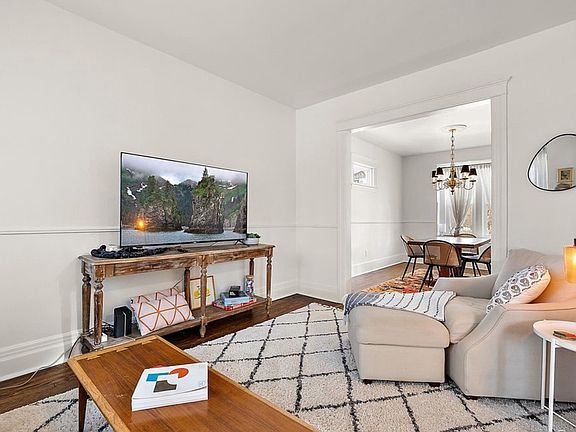 5th image of 5008 Iroquois St