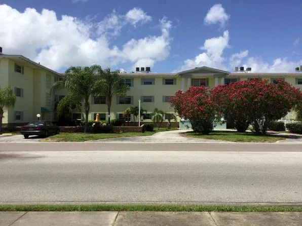 230 Columbia Dr APT 202, Cape Canaveral, FL 32920