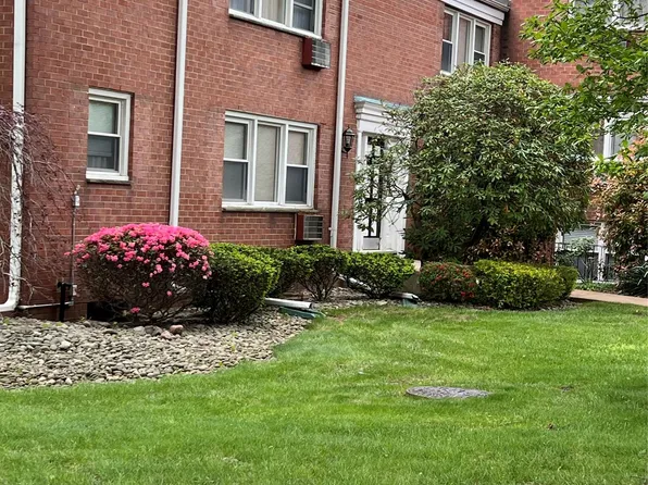 8 Sussex Court #211, Suffern, NY 10901