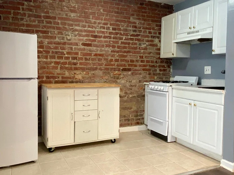 1516 Marion St NW #101 — Photo 6