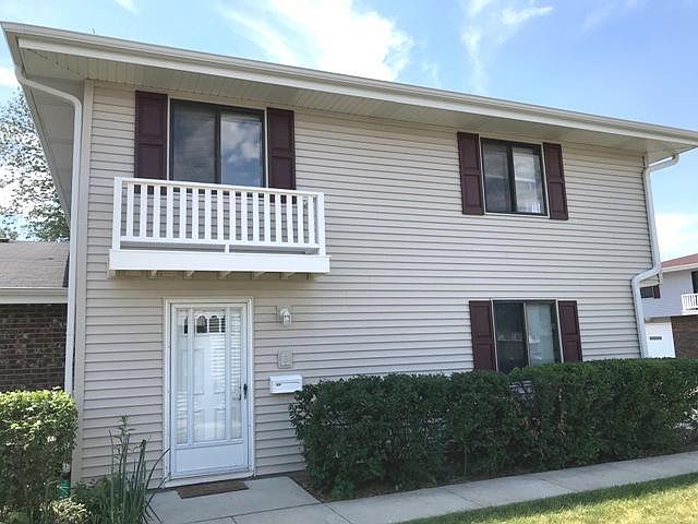 1st image of 101 Tonset Ct #101