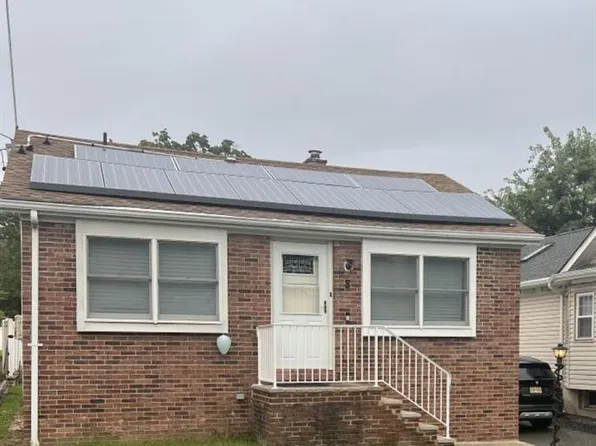 8 Charles St, Edison, NJ 08820