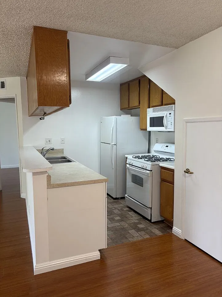 14142 Tiara Street — Photo 1