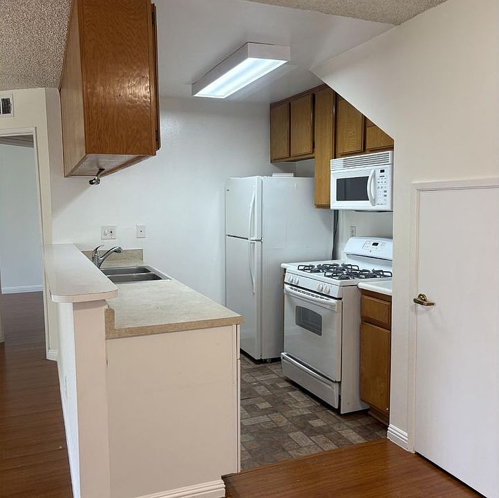 1st image of 14142 Tiara St APT 3
