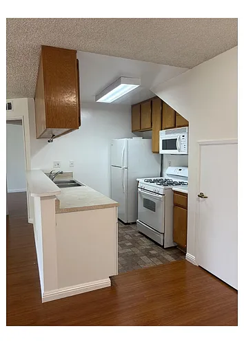 14142 Tiara St Photo 1