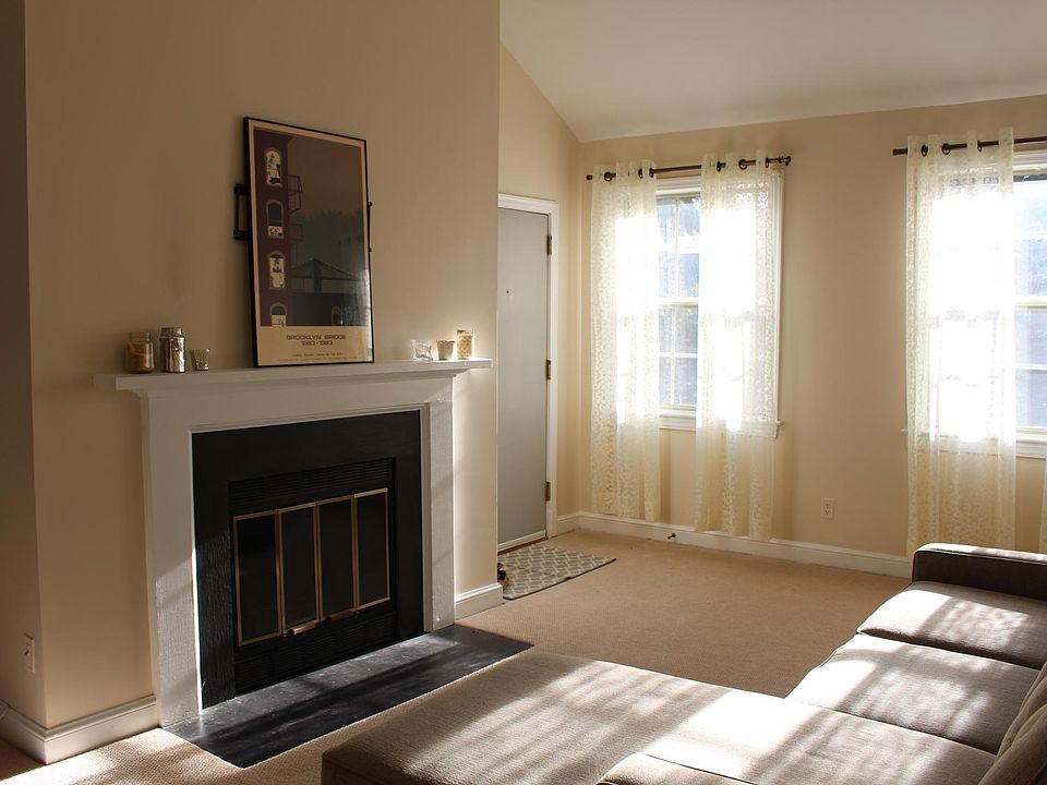 1st image of 2603 Arlington Blvd APT 201