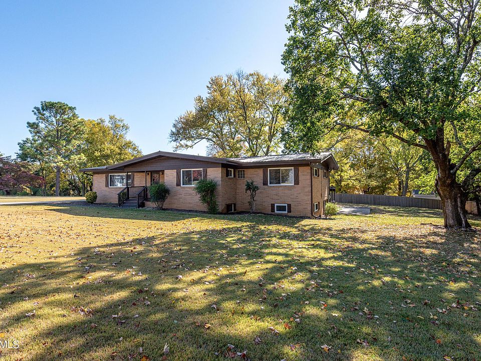 1st image of 1600 Scenic Dr